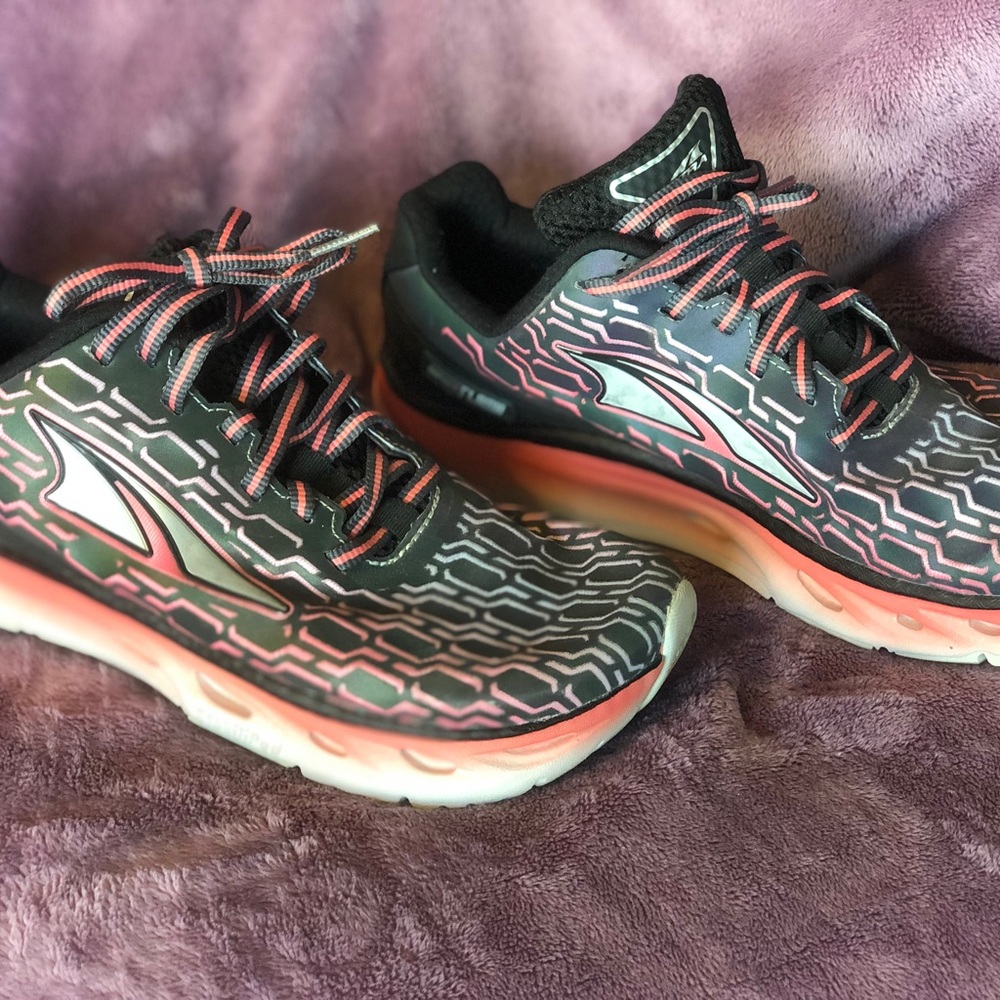 Altra Womens Impulse Flash Running Shoes Multicolor Geometric Women’s size 8